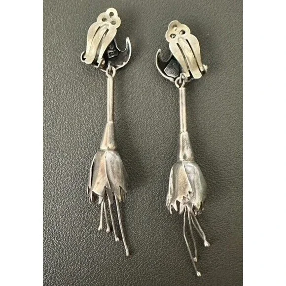 Antonio Pineda Taxco Mexico 970 Silver Flower floral Drop Clip Earrings